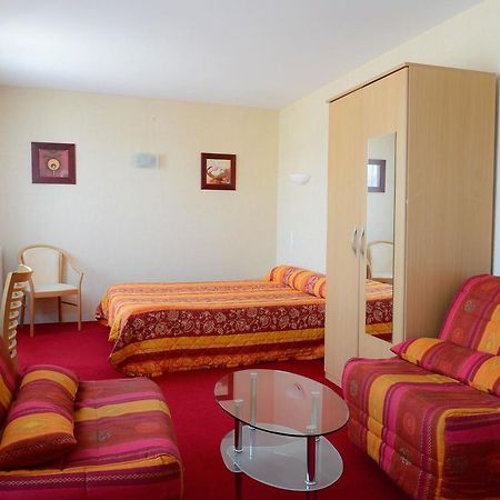 Logis Hotel Restaurant Du Commerce Pont-d'Ouilly Екстериор снимка