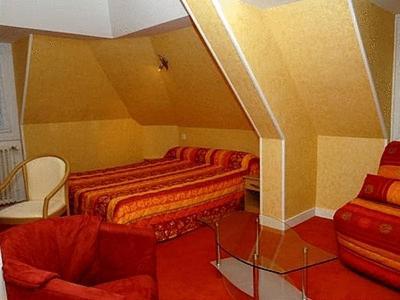 Logis Hotel Restaurant Du Commerce Pont-d'Ouilly Екстериор снимка